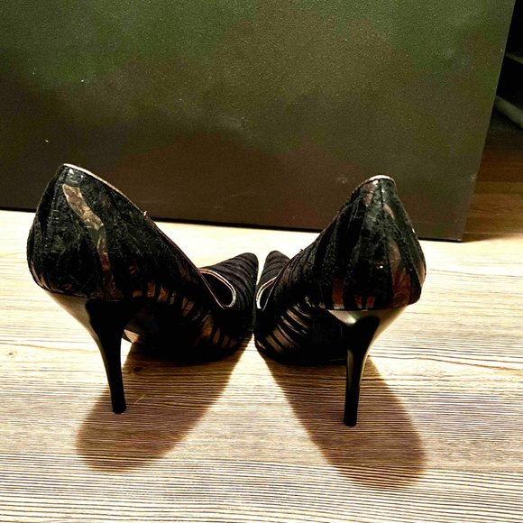 *NEW* SEXY Black Velvet & Gold Tiger Stripe Stilettos Sz 8.5 - Picture 5 of 5